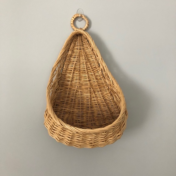 Sold-BoHo vintage hanging wicker wall basket - Picture 4 of 7